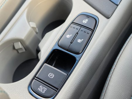2020 Kia Niro - photo 23