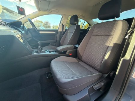 2018 Volkswagen Passat - photo 18