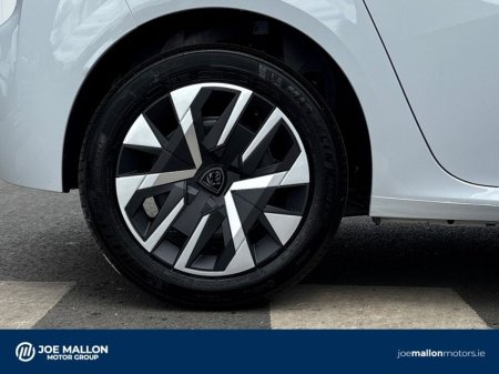 2027 Peugeot 208 - photo 16