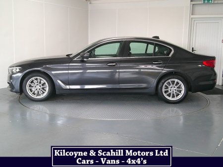 2017 BMW 5-Series - photo 4