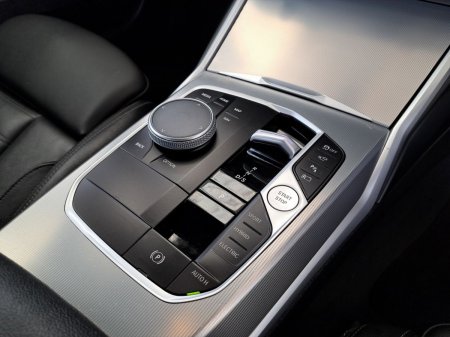 2024 BMW 3-Series - photo 12