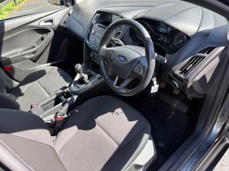 2017 Ford Focus - photo 8