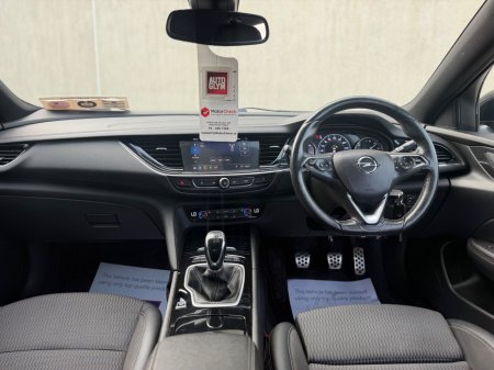 2022 Opel Insignia - photo 8