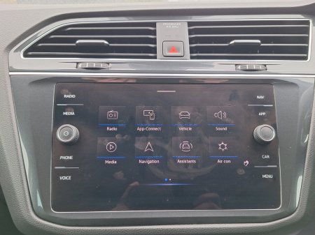2023 Volkswagen Tiguan - photo 23