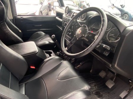 2011 Land Rover Defender - photo 15