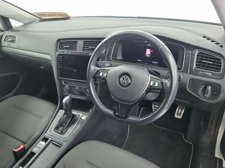 2020 Volkswagen Golf - photo 9