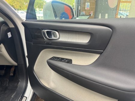 2021 Volvo XC40 - photo 13