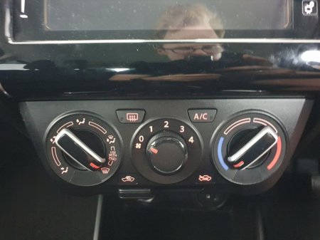 2023 Suzuki Swift - photo 27