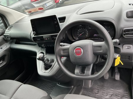 2023 Fiat Doblo - photo 12