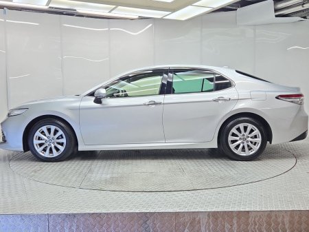2021 Toyota Camry - photo 5