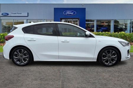 2024 Ford Focus - photo 3