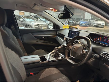 2021 Peugeot 5008 - photo 7