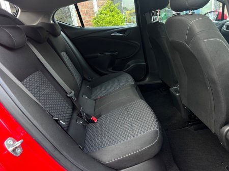 2017 Opel Astra - photo 23
