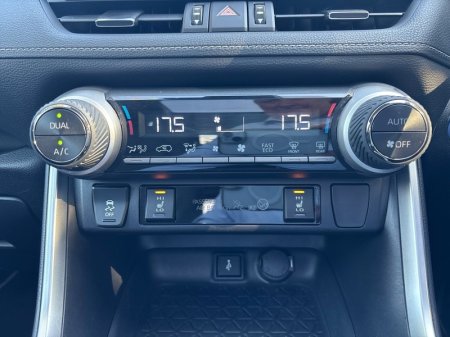 2021 Toyota RAV4 - photo 18