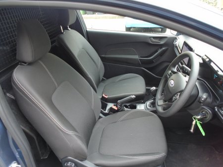2022 Ford Fiesta - photo 4
