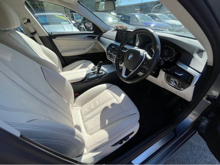 2020 BMW 5-Series - photo 12