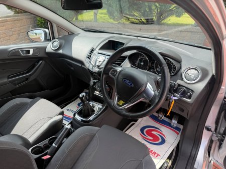 2015 Ford Fiesta - photo 14