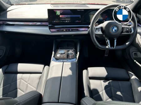2026 BMW 5-Series - photo 4