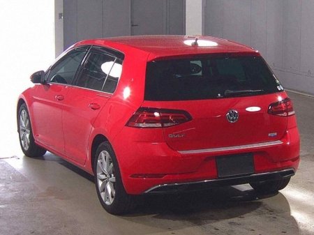 2019 Volkswagen Golf - photo 2