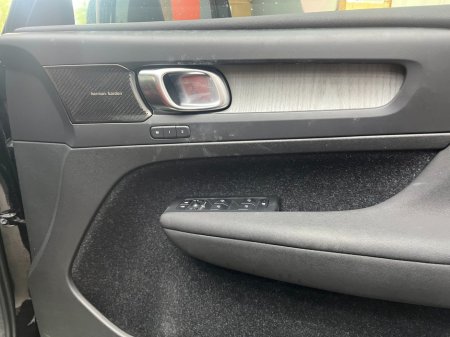 2021 Volvo XC40 - photo 16