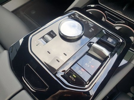 2026 BMW 5-Series - photo 10
