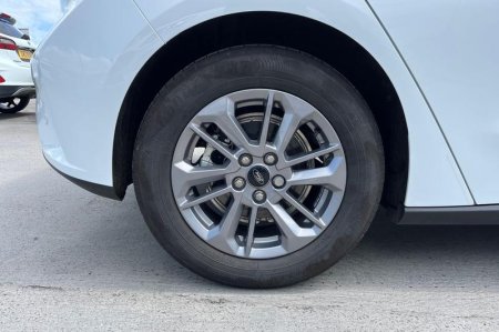2025 Ford Focus - photo 8