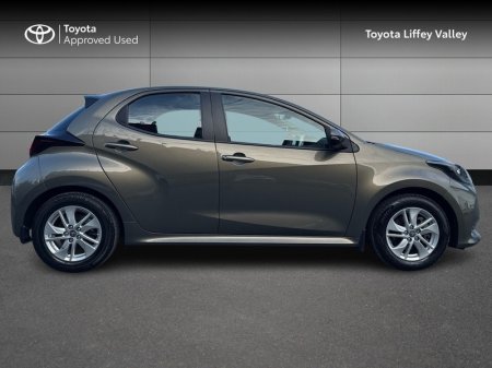 2023 Toyota Yaris - photo 3