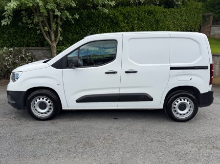 2021 Vauxhall Combo - photo 2