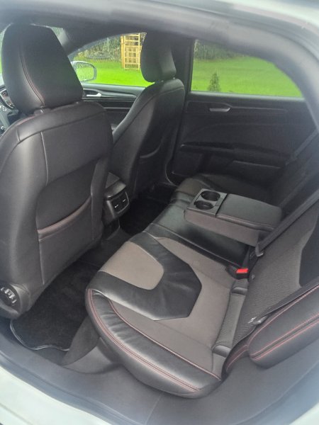 2018 Ford Mondeo - photo 19