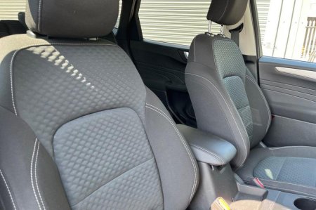 2022 Ford Kuga - photo 17