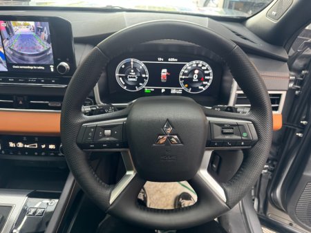 2023 Mitsubishi Outlander - photo 10
