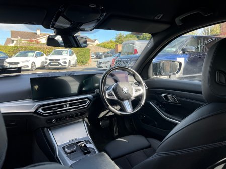 2023 BMW 3-Series - photo 18