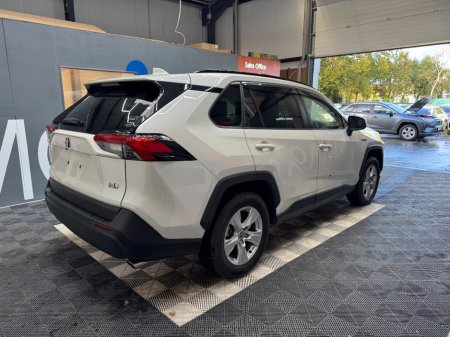 2020 Toyota RAV4 - photo 3
