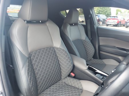 2021 Toyota C-HR - photo 17