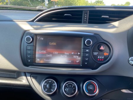 2016 Toyota Yaris - photo 16
