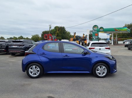 2023 Toyota Yaris - photo 2