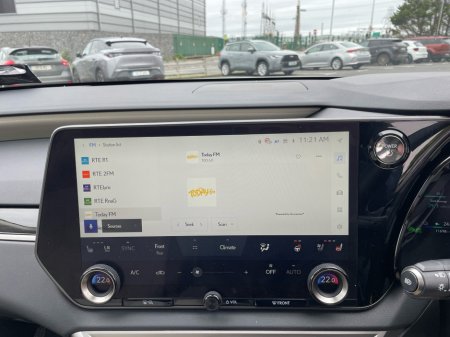 2025 Lexus RX450H+ - photo 8