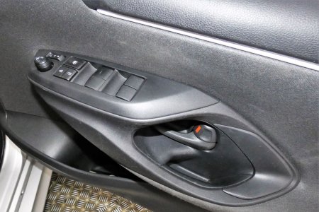 2023 Toyota Yaris - photo 24