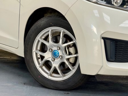 2017 Honda Fit - photo 16
