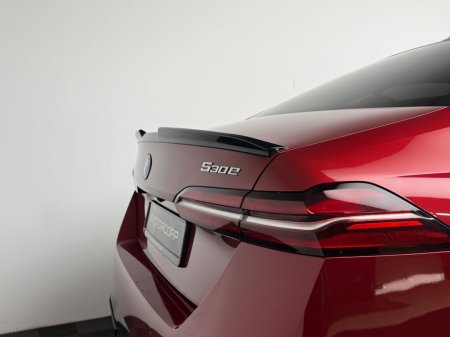 2024 BMW 5-Series - photo 17