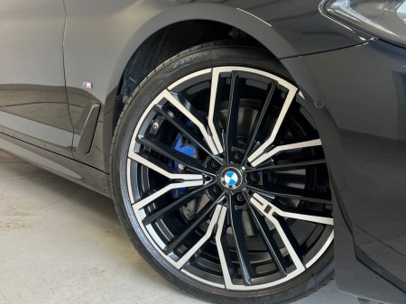 2022 BMW 5-Series - photo 31