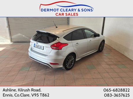 2017 Ford Focus - photo 11