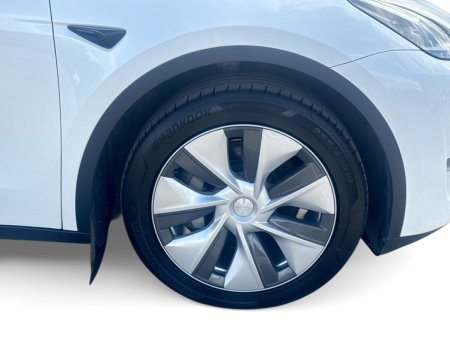 2024 Tesla Model Y - photo 14