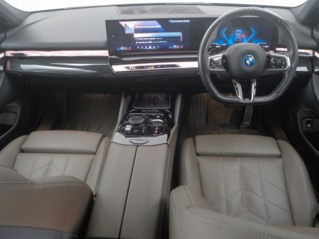2024 BMW i5 - photo 4