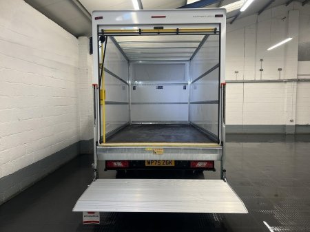 2025 Ford Transit - photo 2