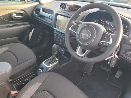 2024 Jeep Renegade - photo 12
