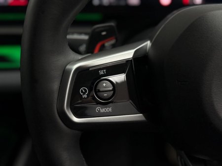 2025 BMW 5-Series - photo 22