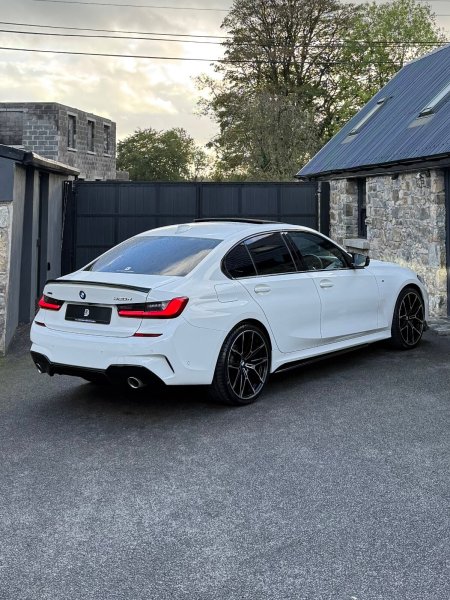 2021 BMW 3-Series - photo 6