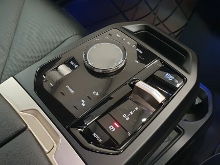 2023 BMW iX - photo 10