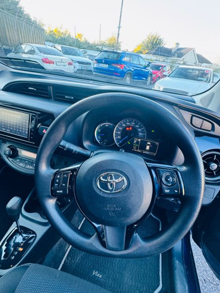 2018 Toyota Vitz - photo 20